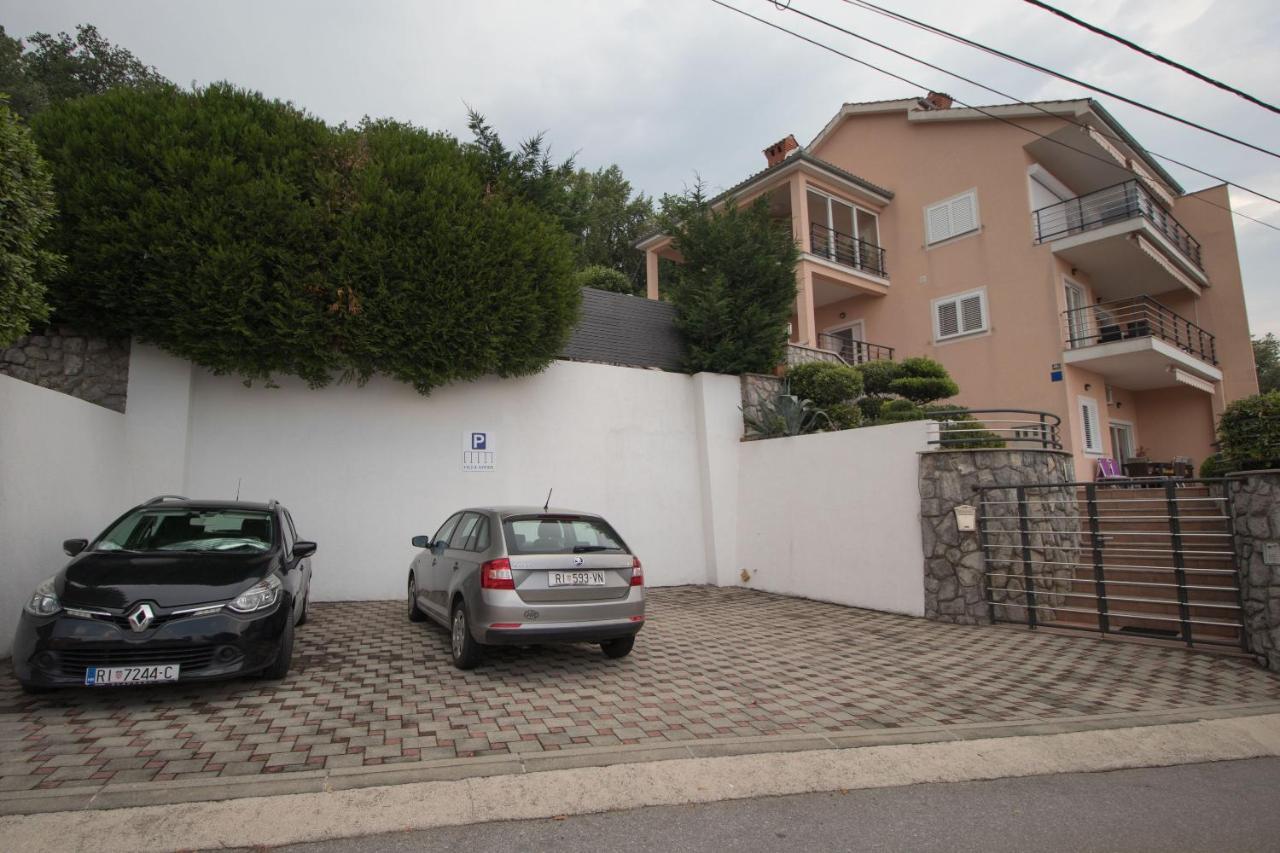 Apartments Villa Adore Ičići Екстериор снимка