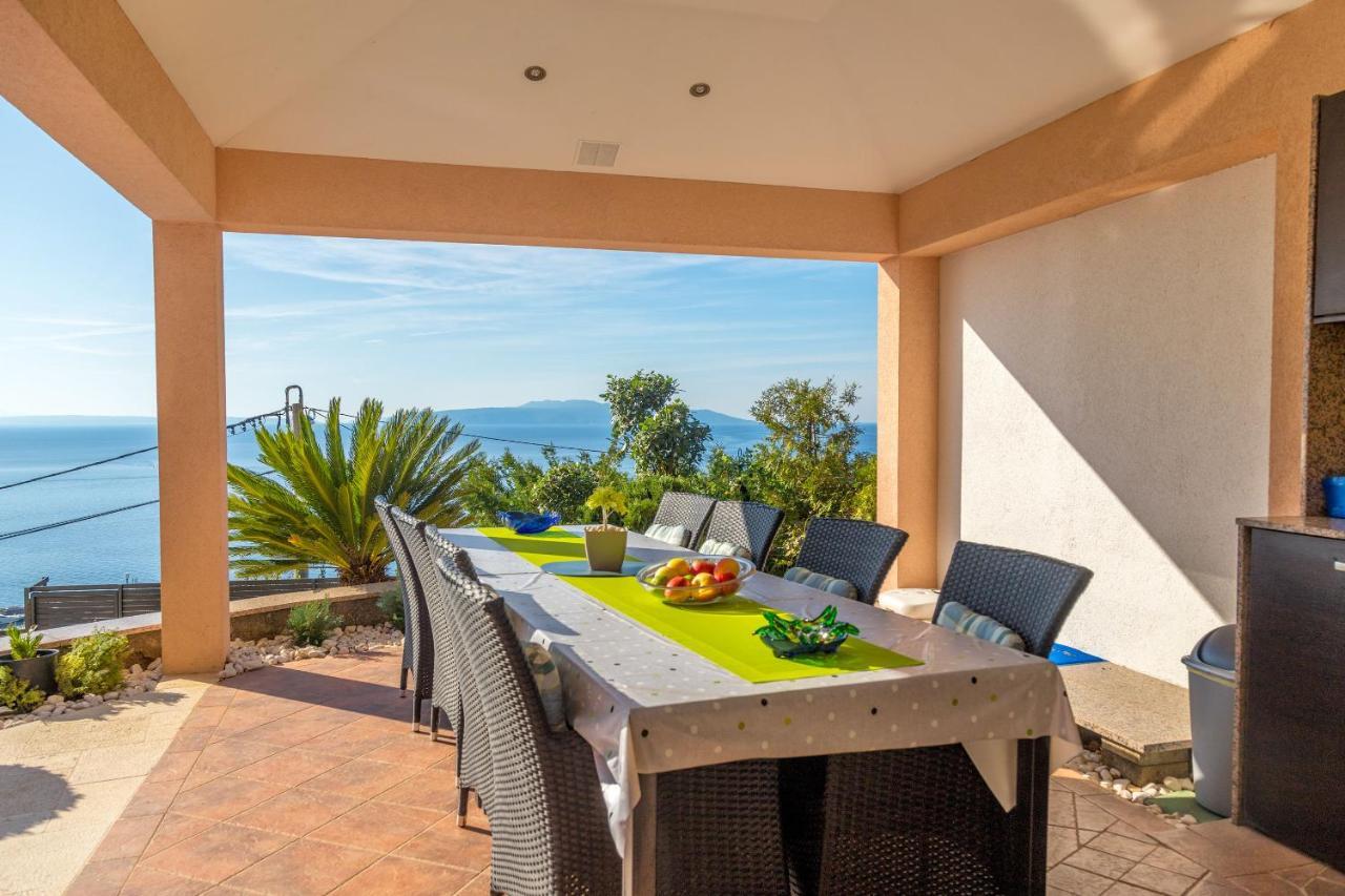 Apartments Villa Adore Ičići Екстериор снимка