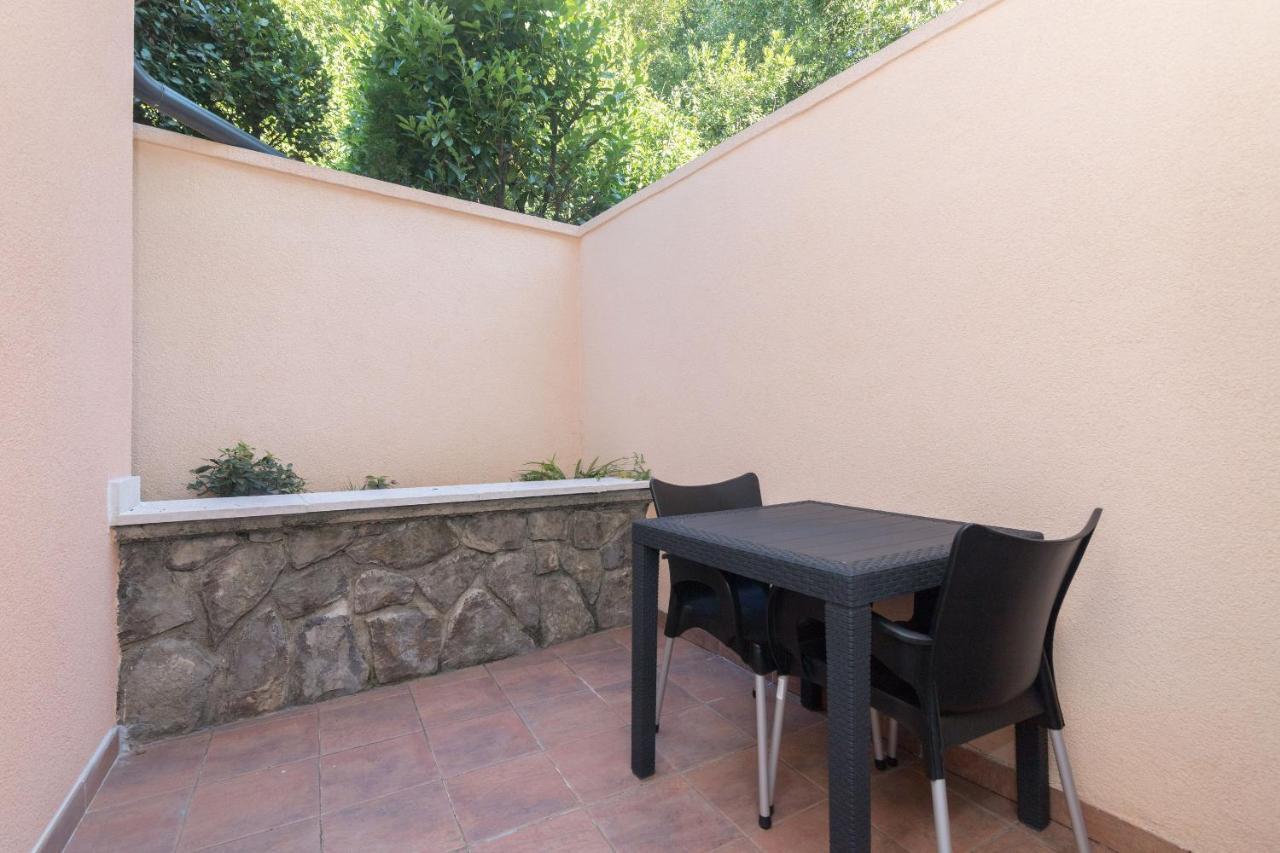 Apartments Villa Adore Ičići Екстериор снимка