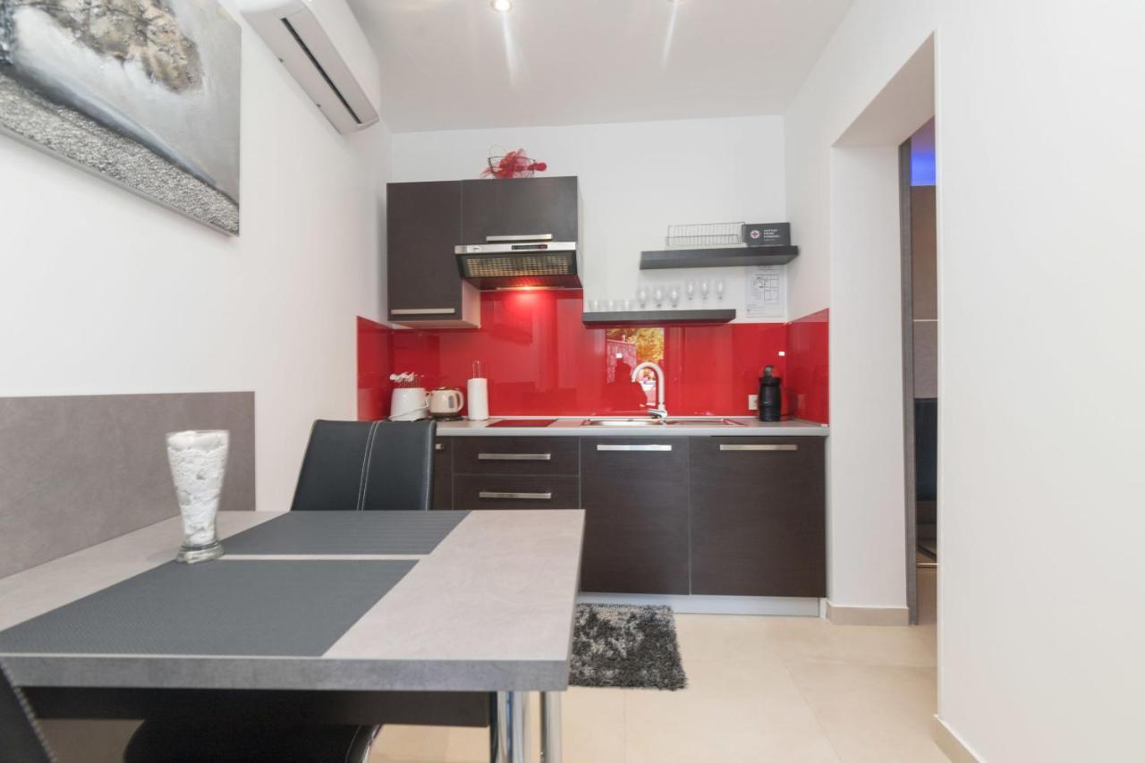 Apartments Villa Adore Ičići Екстериор снимка