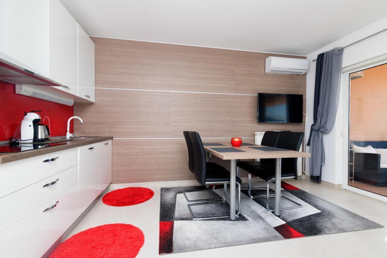 Apartments Villa Adore Ičići Екстериор снимка