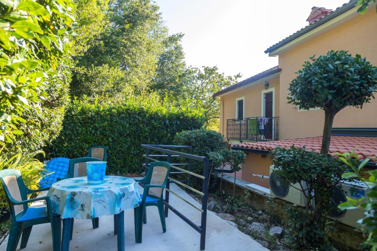 Apartments Villa Adore Ičići Екстериор снимка