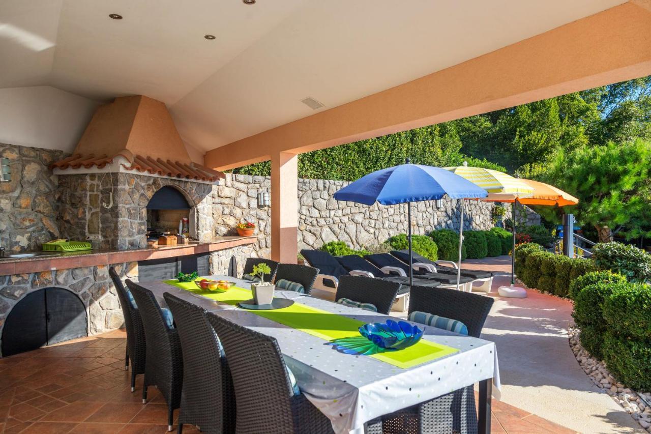 Apartments Villa Adore Ičići Екстериор снимка