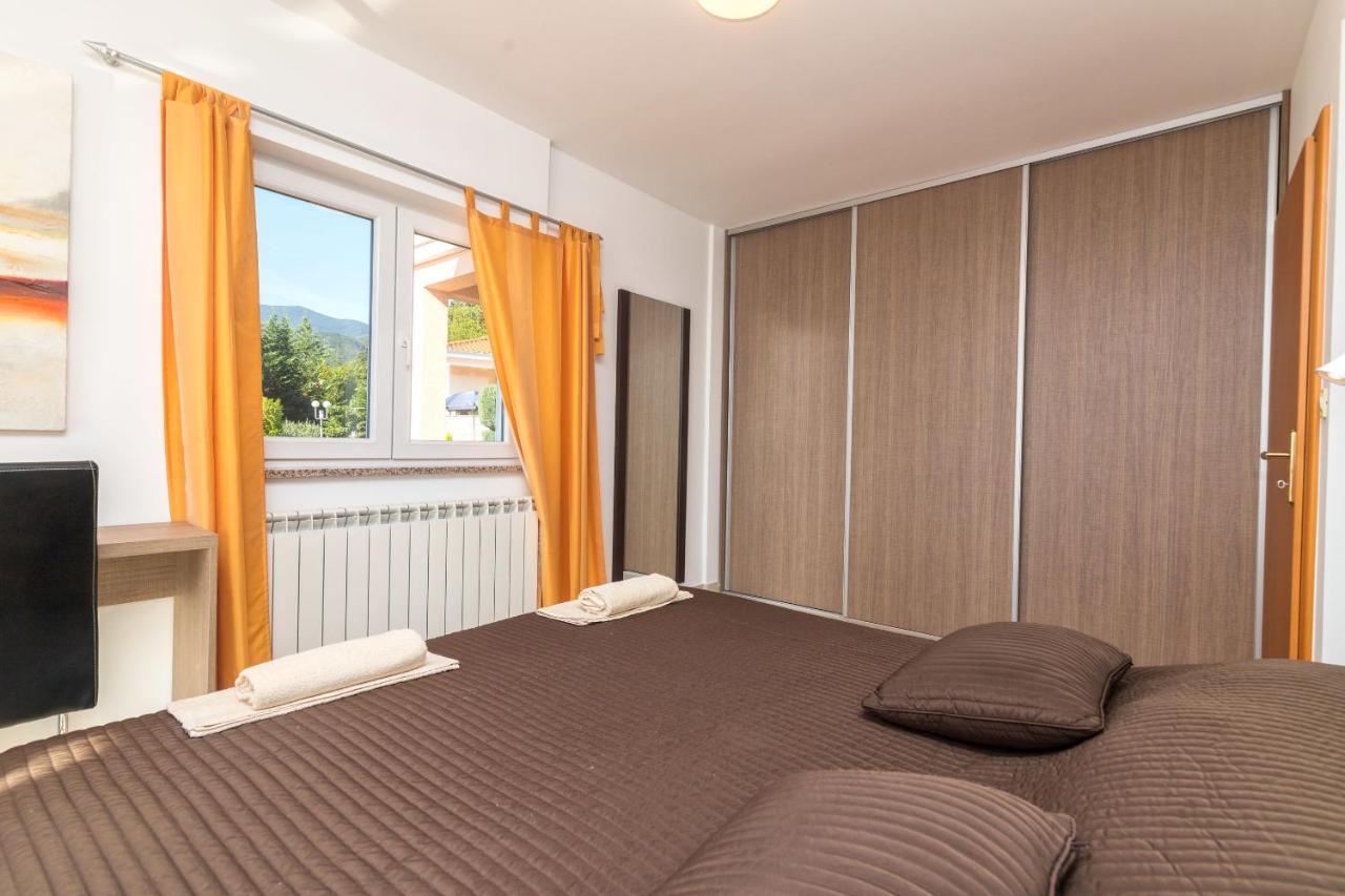 Apartments Villa Adore Ičići Екстериор снимка